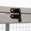 Poulailler mobile d'extérieur avec plateau coulissant, fenêtre et motifs gris colorés, portes portatives innovantes Planète Aviaire Smart Design, assemblage d'outils multifonctionnel