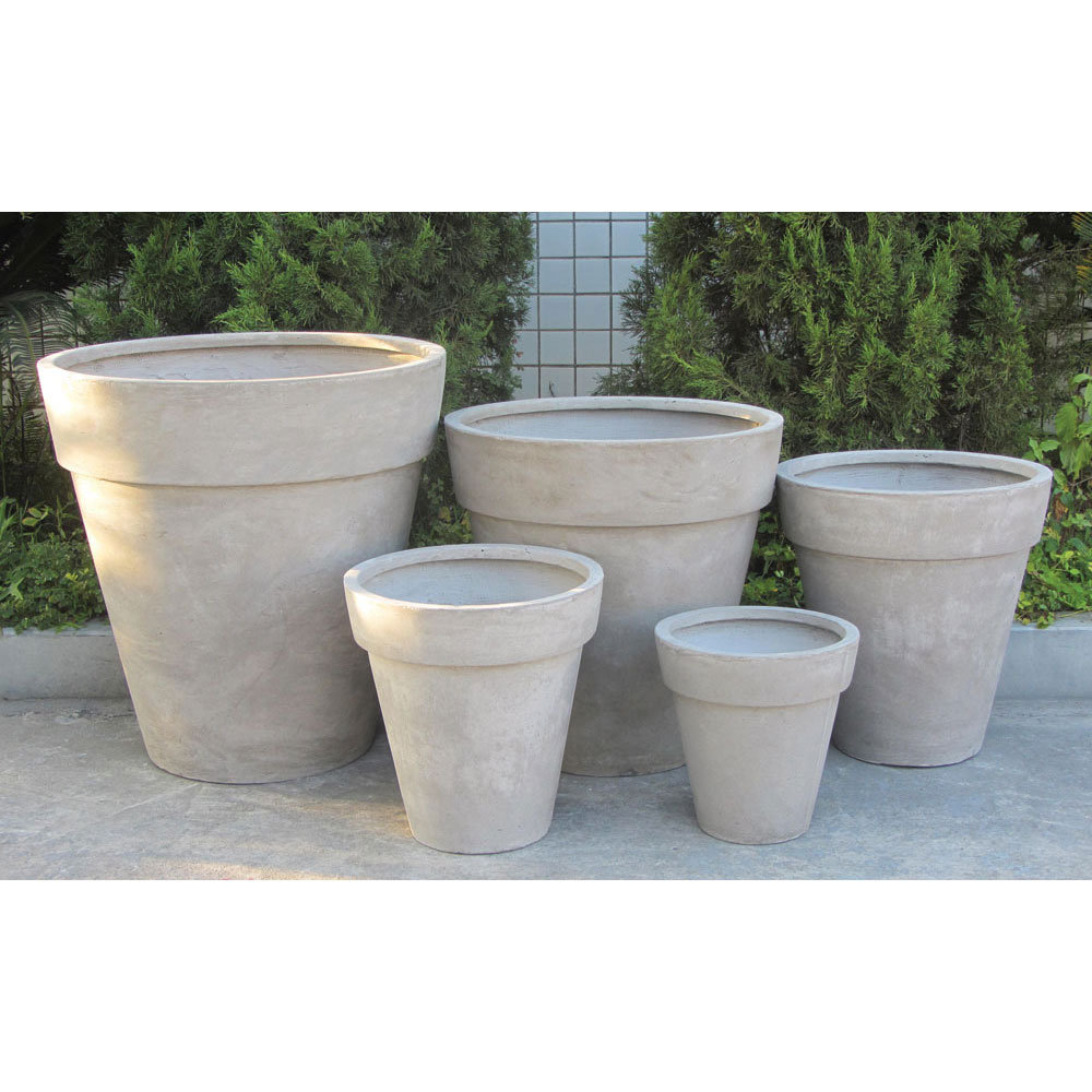 Roch 26" Pot Planter