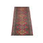 Tapis de couloir rouge en laine noué à la main de conception unique 2 pi 11 po x 13 pi 5 po années 1980 Ferrina