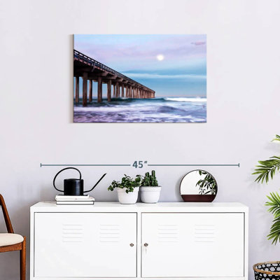 Plein lune au-dessus de Scripps Pier