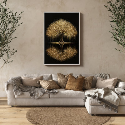 «Golden Tree Reflection» sur fond noir, reproduction d'art encadrée
