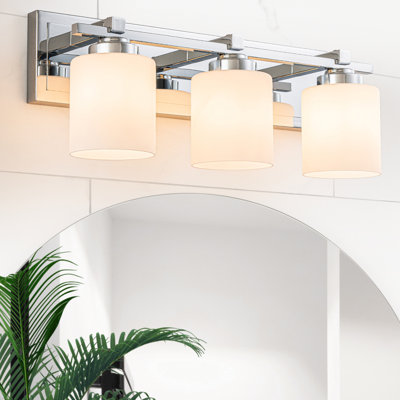 Luminaire de salle de bain moderne 3 lumières au-dessus du miroir, lumières de meuble-lavabo chromées, abat-jour en verre blanc laiteux, douille E26 (ampoules non incluses)