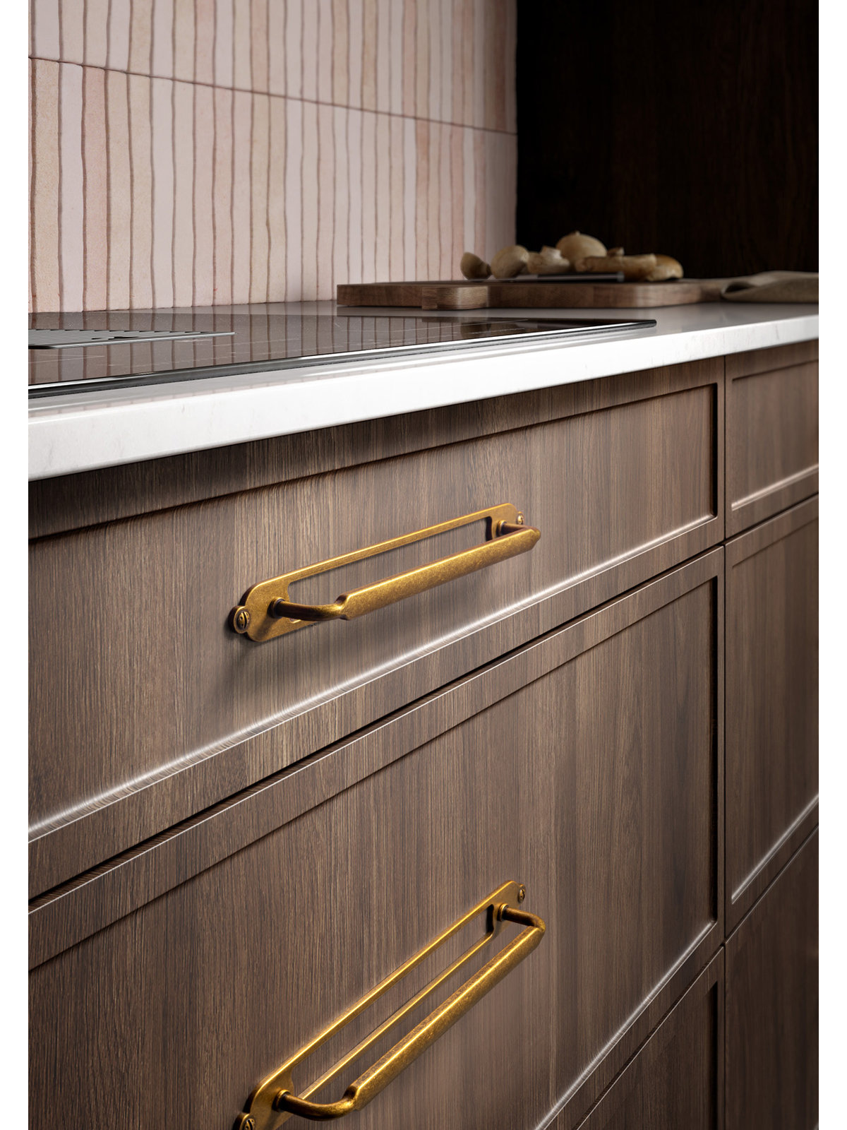 Classical Bar Pull With Hollowed-Out Backplate(G025) Multipack, 7 3/5", Antique Brass