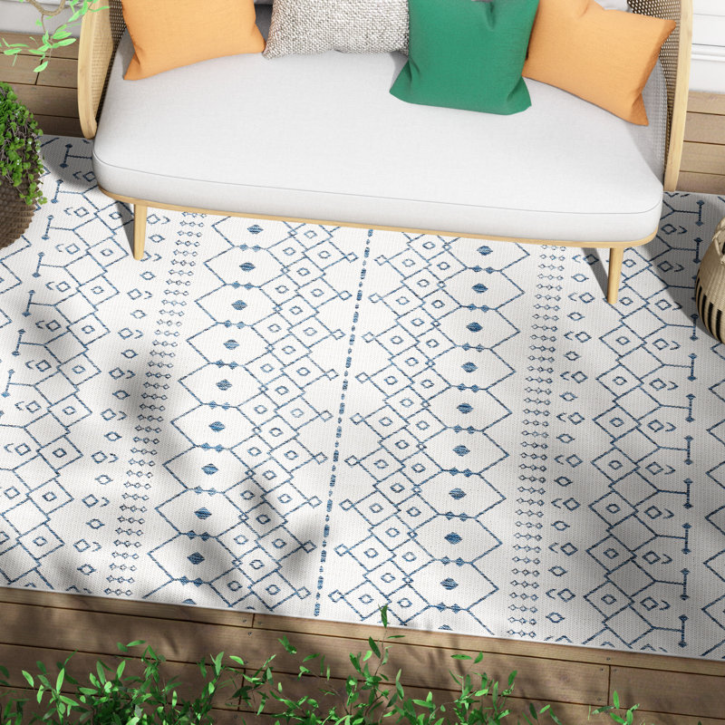 Tapis intérieur / extérieur bleu clair Marshanna, Rectangle 7 pi 10 po x 9 pi 10 po