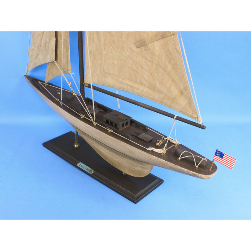 Voilier miniature en bois 35 po Laidley