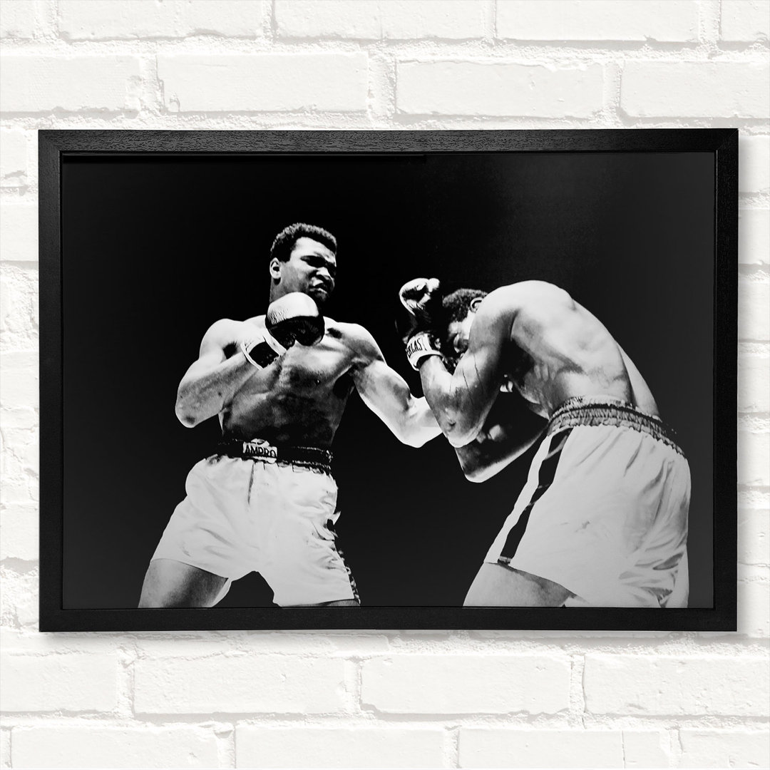 Muhammad Ali Fist Of Power - Geschlossener Eckrahmen Kunstdrucke auf Holz