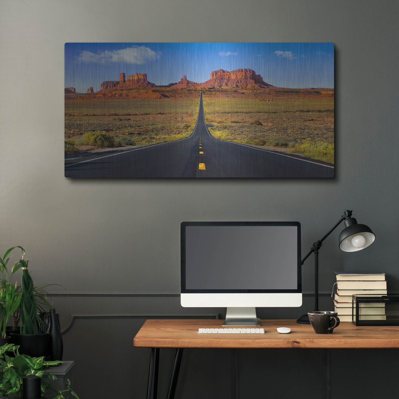 «Monument Valley Road» par Jonathan Ross, art mural en métal, H 24 po x l 48 po