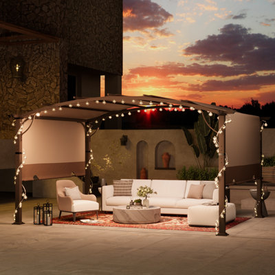 Pergola en aluminium avec auvent