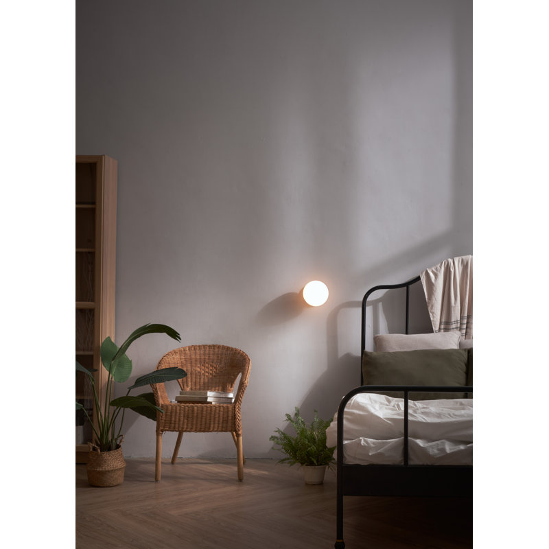 Pensee 1 - Light LED Flush Mounted Sconce, Black