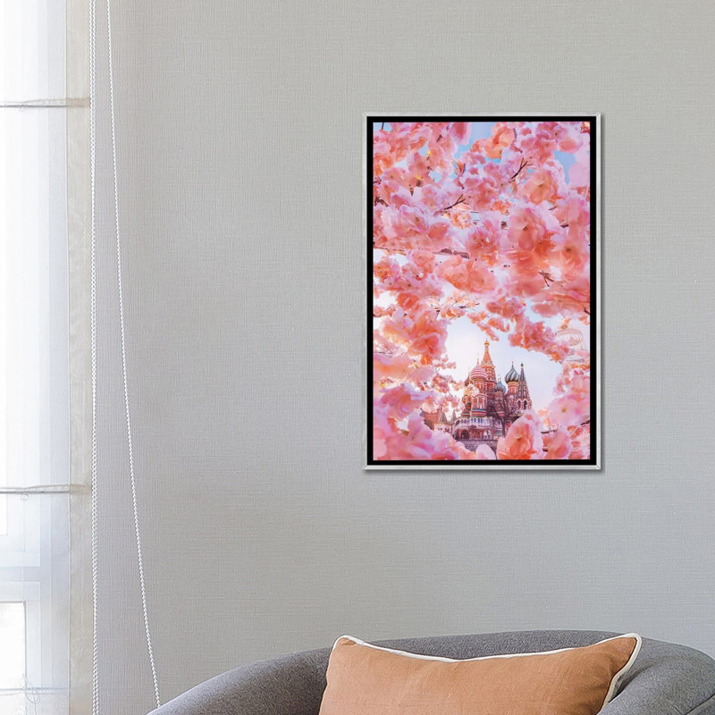 Le Moscow Spring par Hobopeeba-reproduction de photo, H 26 po x l 18 po x 1,5 po, Toile avec cadre argenté, Pas de tapis