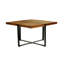 Table basse à pieds croisés