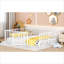 Pour chambre d'enfant, structure de lit grand format avec clôture et porte d'accès, fabrication en métal, blanc éclatant-129380413