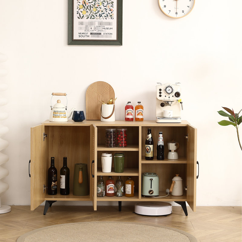 Armoire à trois portes avec filet en rotin naturel - grand espace de rangement, armoire de rangement pour la cuisine. Structure stable et durable, parfaite pour les salons ou les restaurants