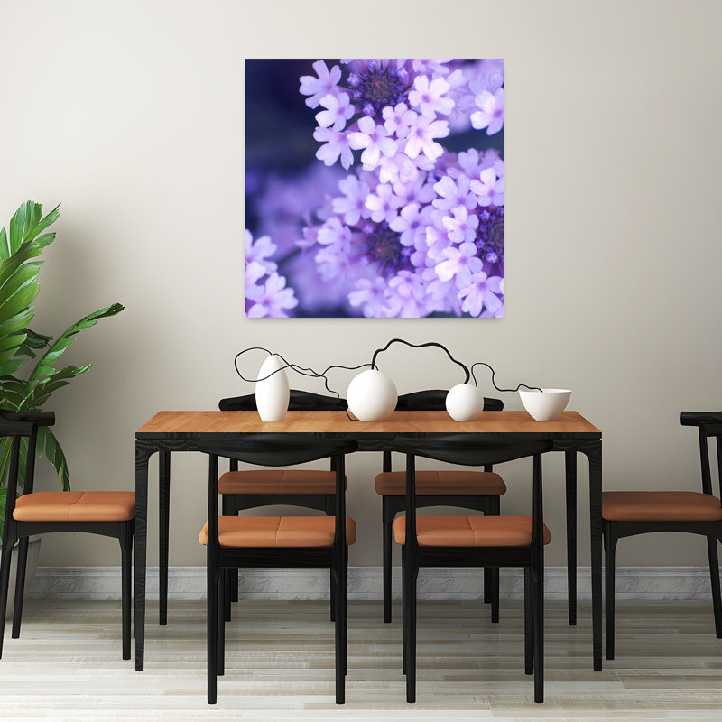 Fleurs mauves, art floral contemporain, H 32 po x l 32 po