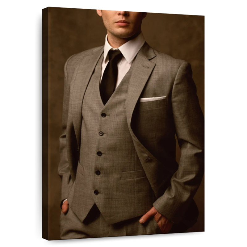 Homme en costume formel, H 24 po x l 16 po