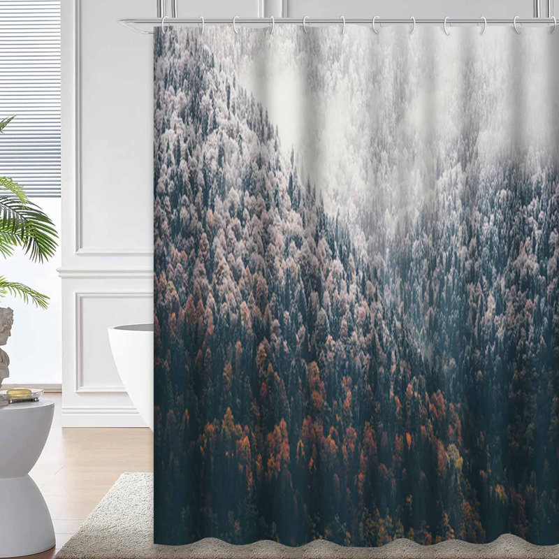 Rideau de douche Foggy Autumn Landscape, L 72 po x l 72 po