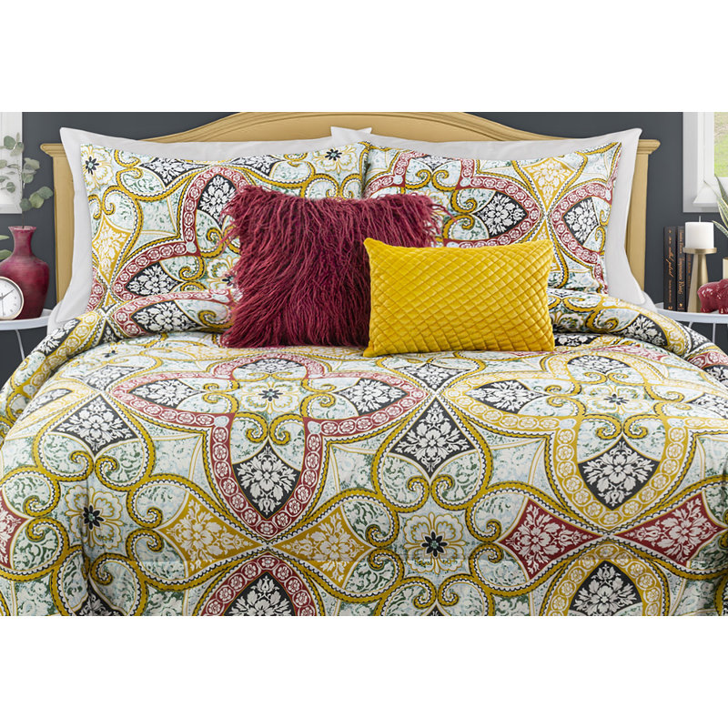 Polyester Abstract Comforter, Queen Comforter + 4 Additional Pieces