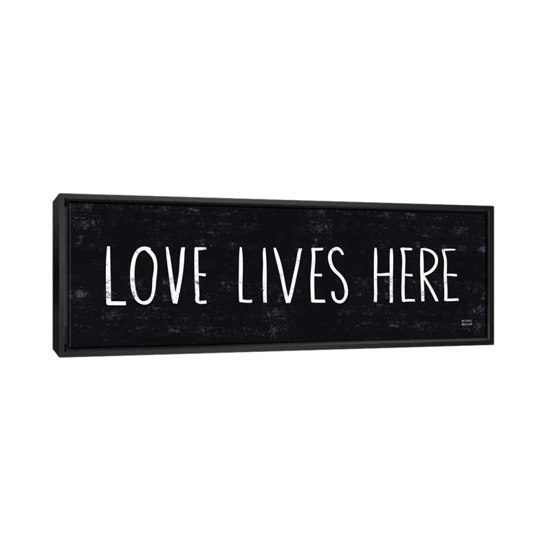 «Love Lives Here», art textuel sur toile, H 12 po x l 36 po x P 1,5 po, Toile avec cadre noir