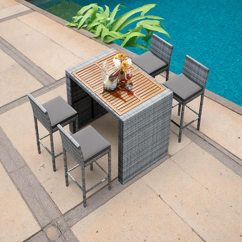 Ensemble repas pour 4 personnes avec table rectangulaire en osier