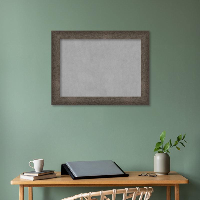 Tableau magnétique encadré bronze tacheté clair, H 25 po x l 33 po