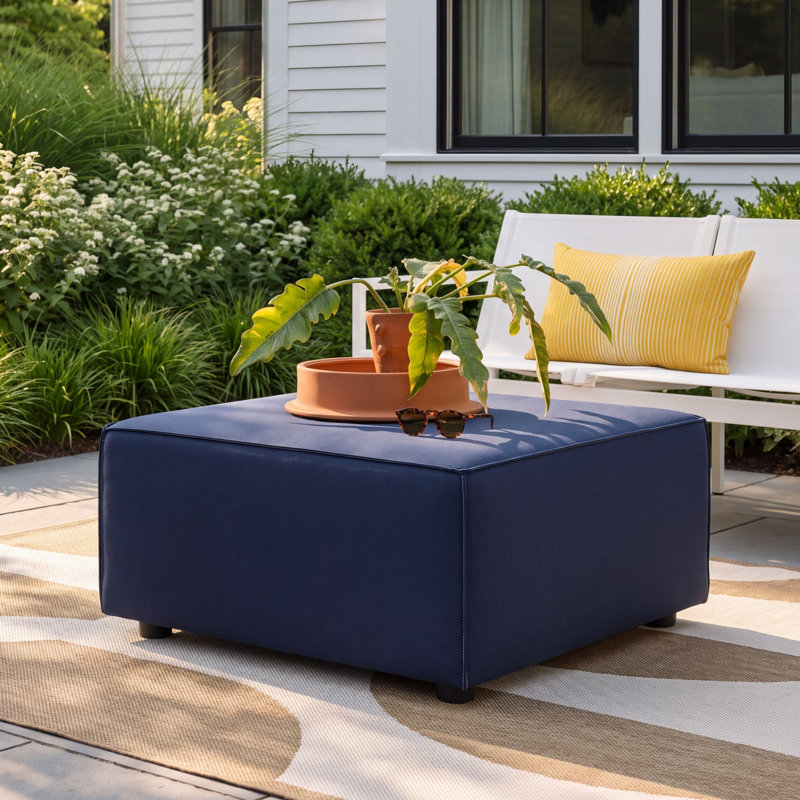 Canapé modulaire de patio pour l'extérieur Saybrook, Sunbrella® bleu marine
