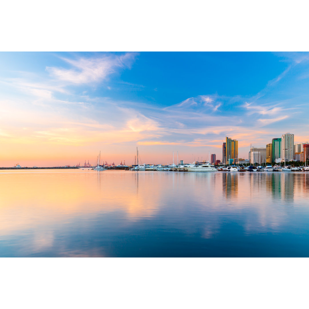 Skyline von Manila City - Kunstdrucke auf Segeltuch