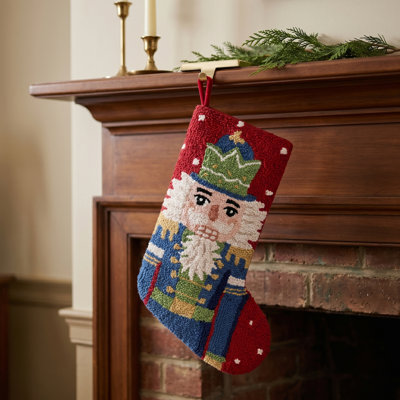 Chaussette de Noël casse-noisette avec crochets en laine de The Pillow Shoppe