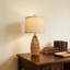 Ensemble de 2 lampes de table modernes avec abat-jour en lin, corps en résine de grain de bois en forme de losange pour le salon, la table de chevet ou le bureau, y compris les ampoules