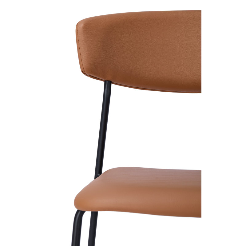 Chaise rembourrée Izhak, Carmel