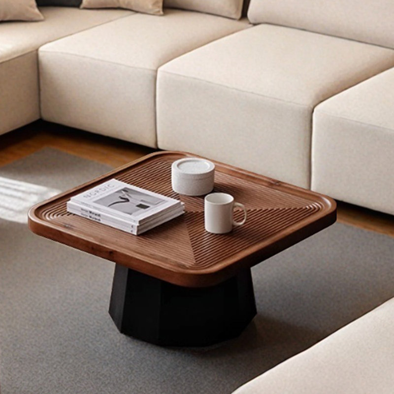 Table basse en bois massif au design rétro