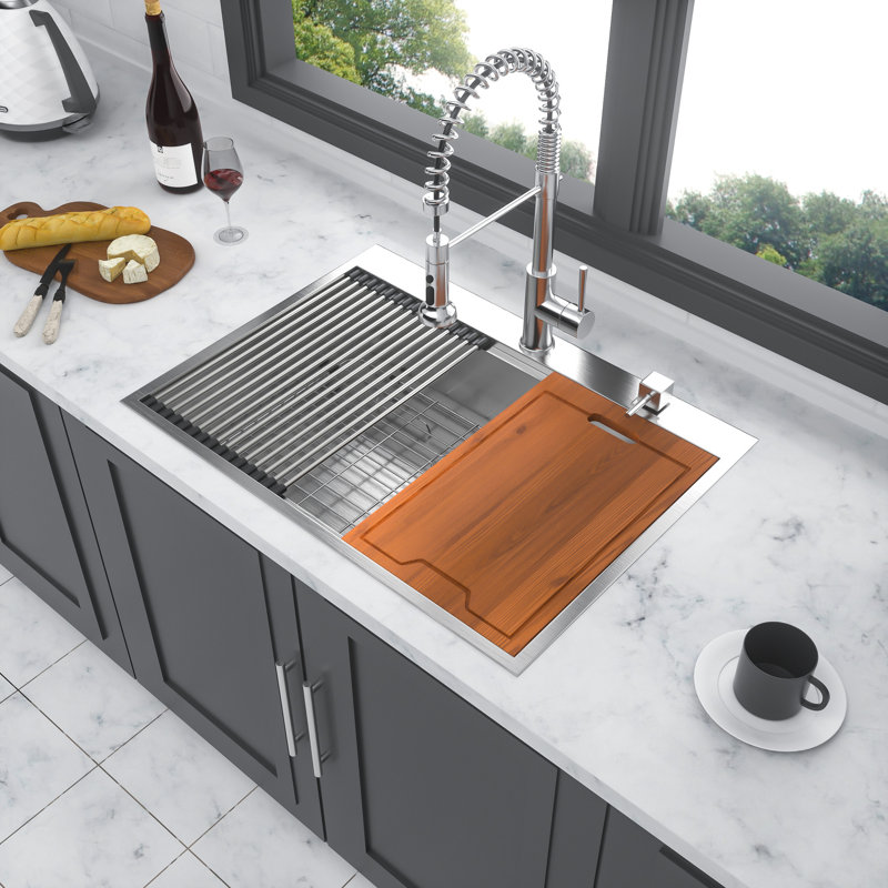 Évier de cuisine encastré 30 po en acier inoxydable de calibre 16 avec station de travail simple avec résistance à l'usure et à la rouille, conception de drainage efficace, ensemble de 5 accessoires, dispositif de réduction du bruit
