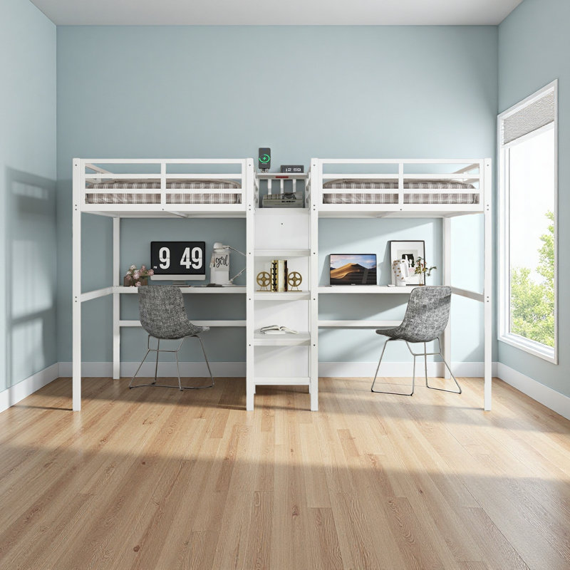 Lit mezzanine simple au-dessus d'un lit simple en métal avec bureau double, armoire et tablettes avec prise électrique pour économiser de l'espace et réduire le bruit