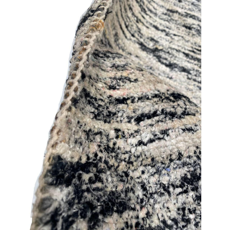 Jerz Area Rug in Silver