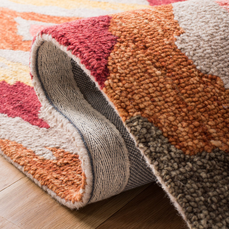 Gardella Hand Tufted Wool Southwestern Rug, Rectangle 4' x 6'