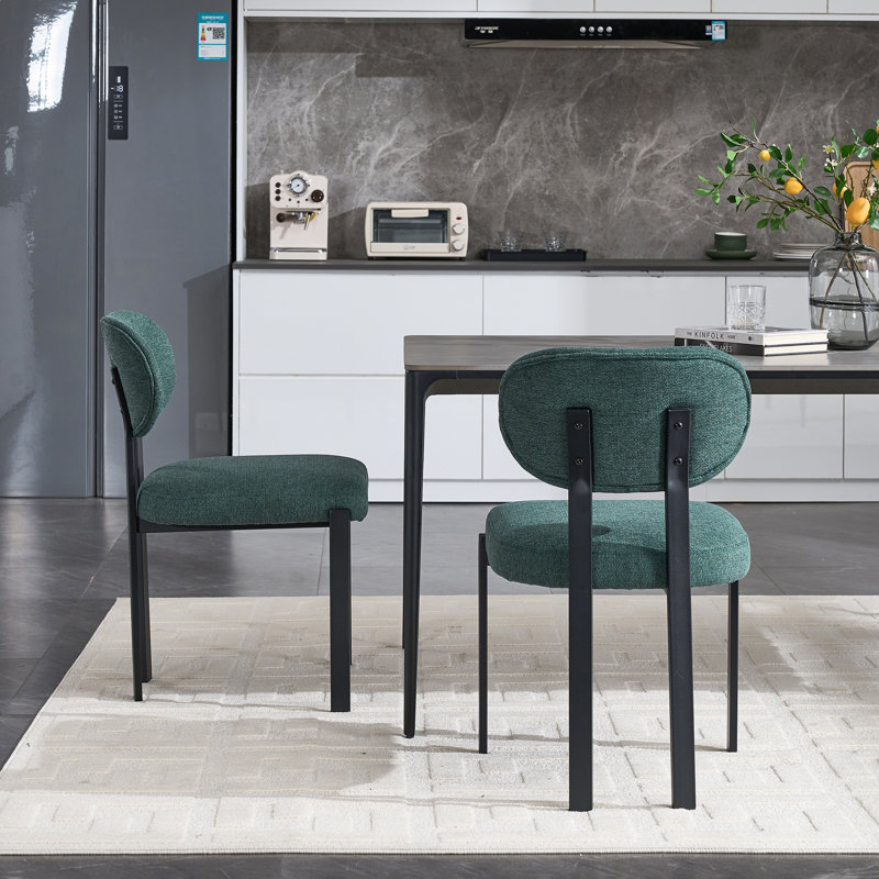 Ensemble de chaises de salle à manger de style moderne Mid-Century Boucle, élégant et confortable avec des pieds en métal noir pour une salle à manger sophistiquée