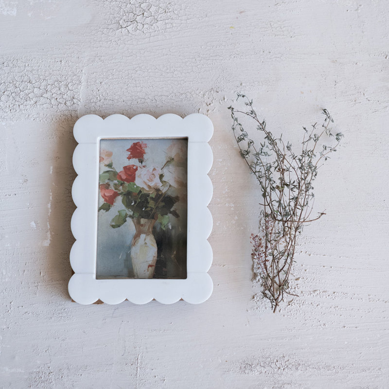 Resin And Wood Scalloped Photo Frame, White