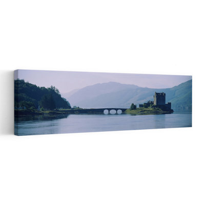 Château au bord du lac, château d'Eilean Donan, Loch Duich, région des Highlands, Écosse