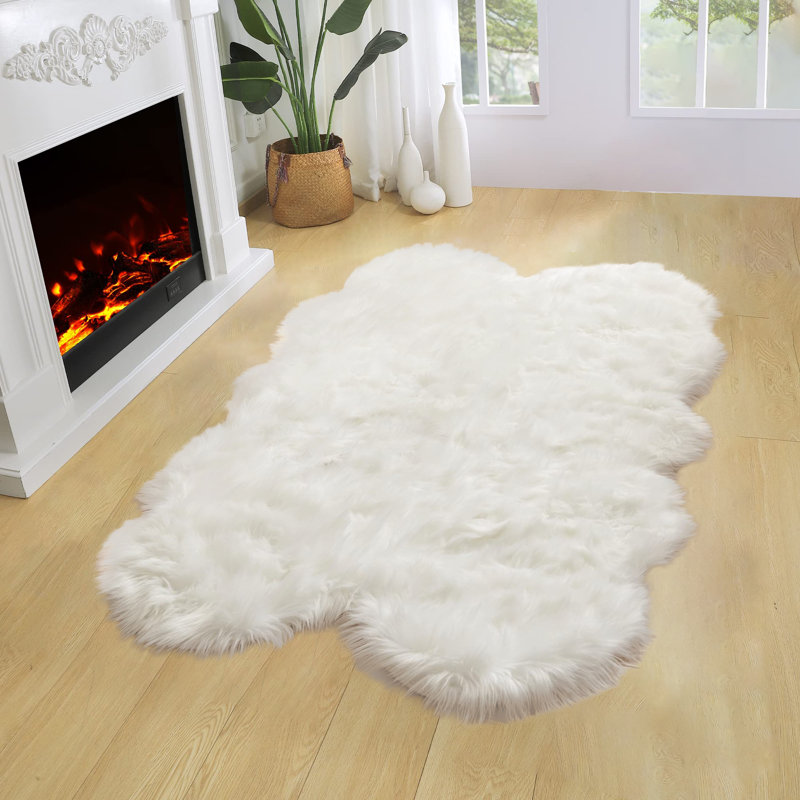 Tapis blanc en fausse fourrure Valis, Nouveauté 2 pi x 6 pi