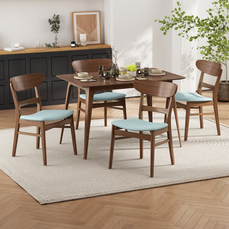 5 pièces Vasili avec 4 chaises à dossier creux, Comme neuf