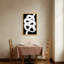 Abstrait abstrait blanc sur fond noir-653025837