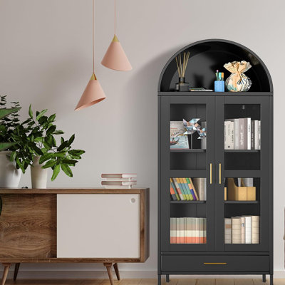 Armoire de rangement arquée en métal 73 po - Portes en verre, tablettes réglables et tiroir pour le salon / salle à manger, style campagne moderne (noir)