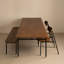 Table de salle à manger de style américain en bois massif rétro.-109025468