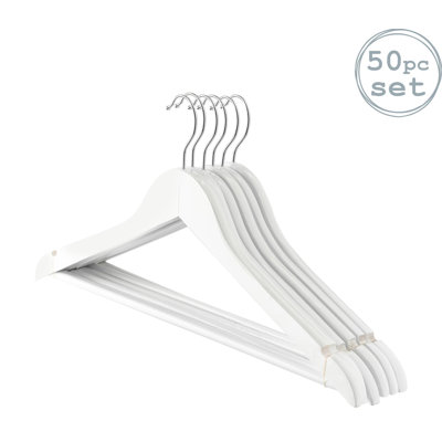 Harbour Housewares - Wooden Coat Hangers