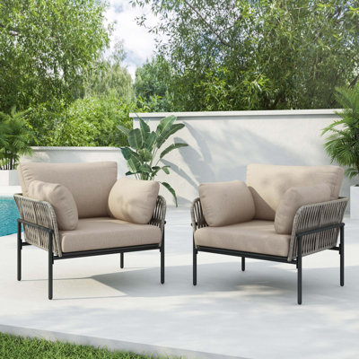 Méridienne 36 po beige et corde de fer avec coussins de ton clair, parfaite pour les espaces naturels et modernes