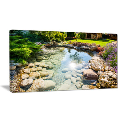 «Stream in Rocky Landscape», reproduction de photo sur toile tendue