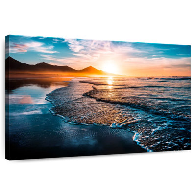 Gillard Simple Beach Sunset