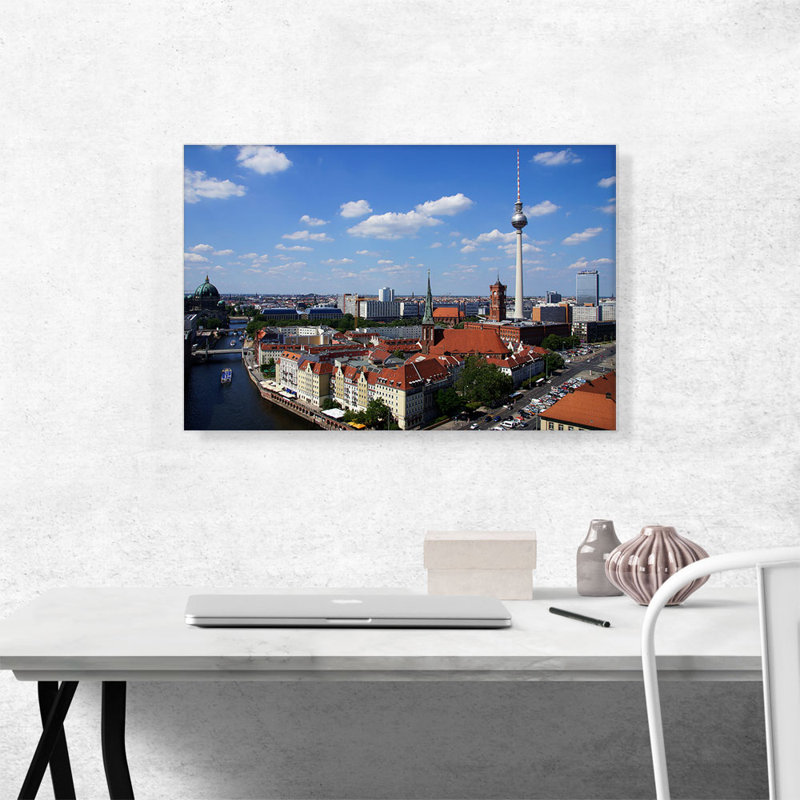 Berlin, Allemagne, Capitale, reproduction de photo sur toile tendue, H 18 po x l 26 po x P 0,75 po