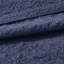 Couvre-lit réversible bleu marine - La conception matelassée classique pour le rembourrage élégant en coton prélavé comprend deux taies décoratives qui s'adaptent au matelas à haute profondeur dans le lit.