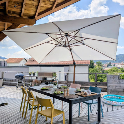 Parasol rectangulaire à double plateau en bois 156 po x 120 po avec base en tôle d'acier, crème