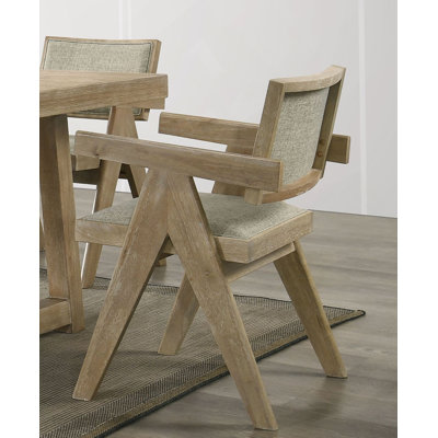 Charmantes chaises rembourrées en polyester pour un décor de salle à manger élégant